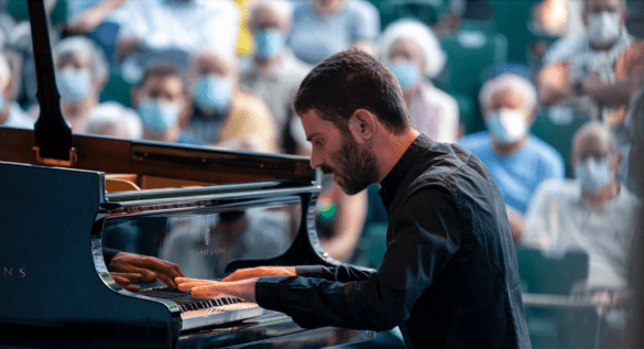 Adam Laloum festival international de piano de La Roque d'Anthéron
