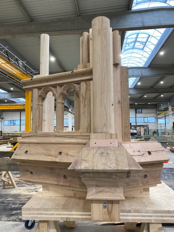 restauration de la cathédrale Notre-Dame de Paris- les décors sculptés en bois
